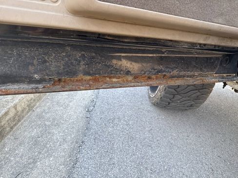 Used 2000 Ford Excursion Limited image 9