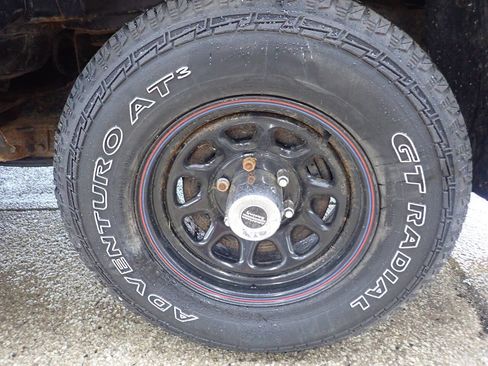 Used 1999 Chevrolet Tahoe Z71 w/ Preferred Equipment Group image 38