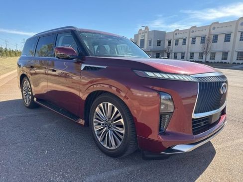 Certified 2025 INFINITI QX80 Sensory image 3