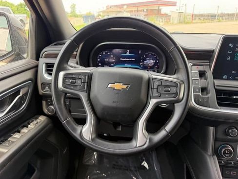 Used 2023 Chevrolet Suburban LT AWD/4WD image 12