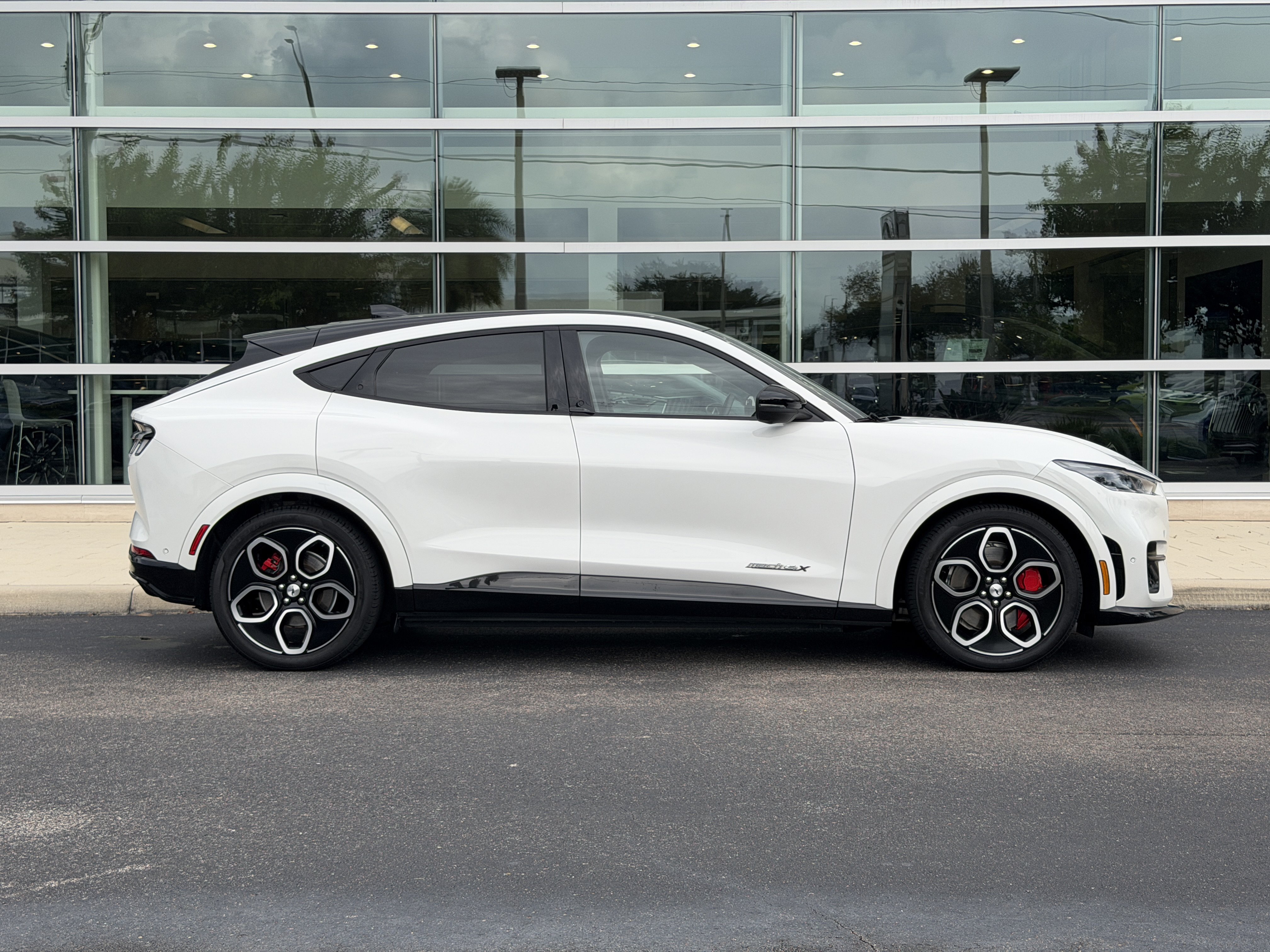 Used 2021 Ford Mustang Mach-E GT AWD/4WD image 8