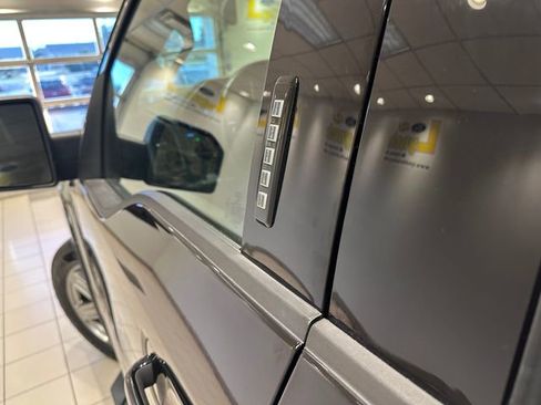 Used 2019 Ford F150 XLT w/ Equipment Group 302A Luxury AWD/4WD image 13