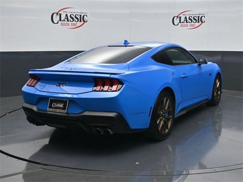 Used 2024 Ford Mustang GT Premium image 7