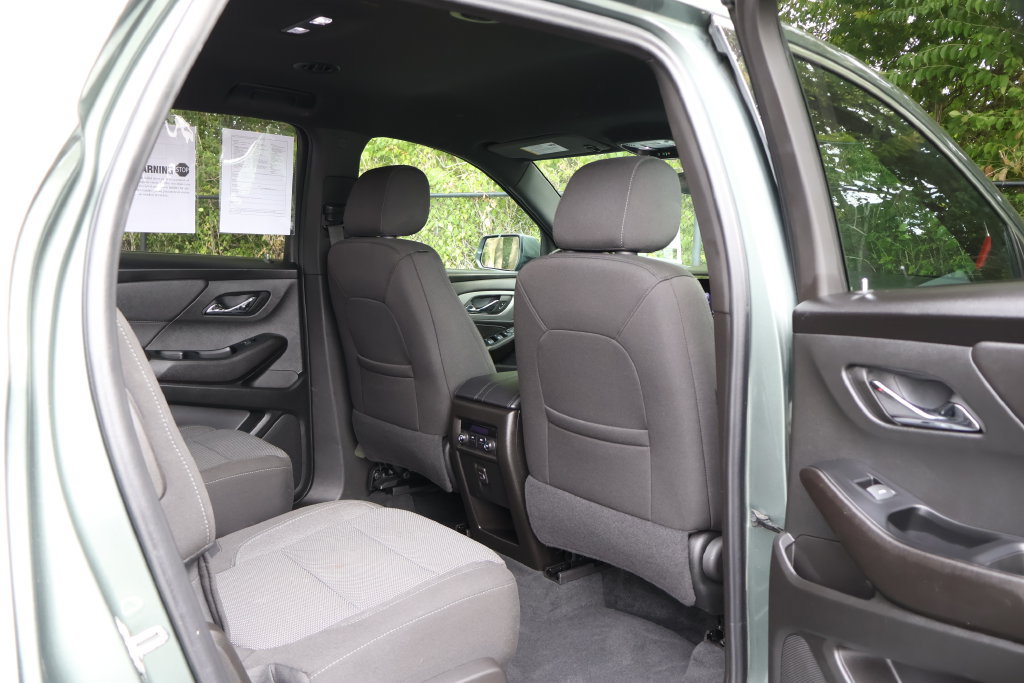 Certified 2023 Chevrolet Traverse LT FWD image 49