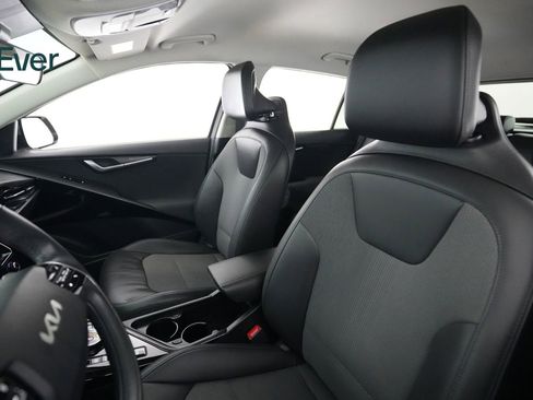 Used 2023 Kia Niro Wind FWD image 24