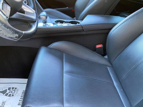Used 2019 Genesis G70 2.0T Advanced RWD image 23