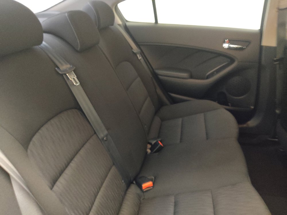 Used 2016 Kia Forte LX FWD image 19