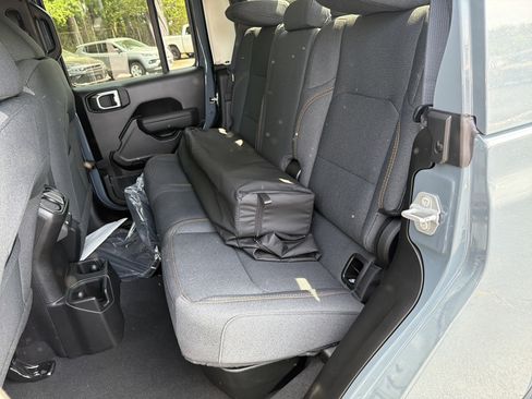 New 2026 Jeep Gladiator Sport AWD/4WD image 24