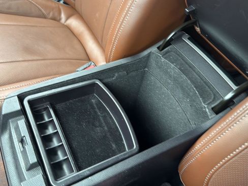 Used 2019 Subaru Ascent Touring image 18