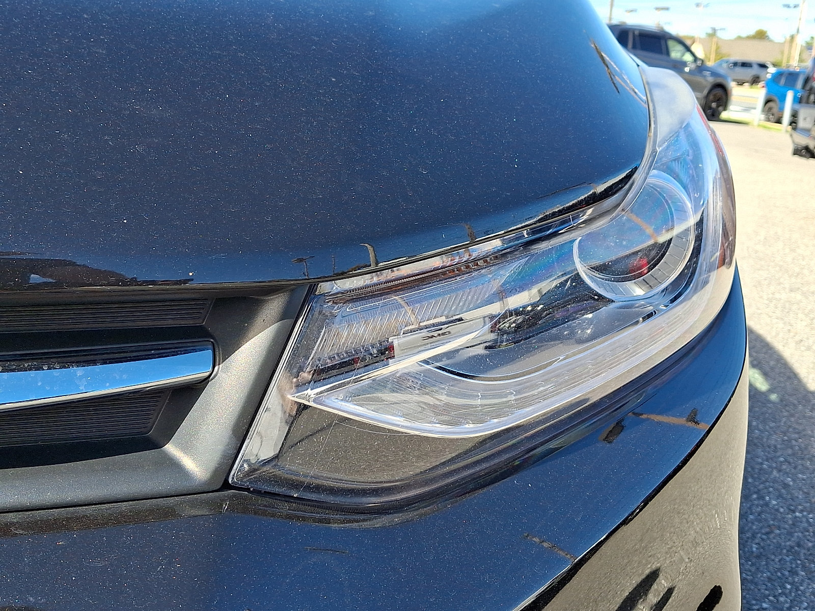 Used 2018 Chevrolet Trax Premier w/ Midnight Edition FWD image 9