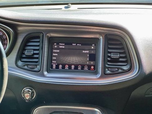 Used 2018 Dodge Challenger SXT image 23