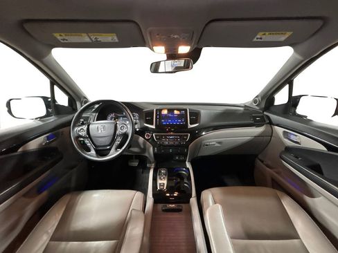 Used 2017 Honda Pilot Touring image 18