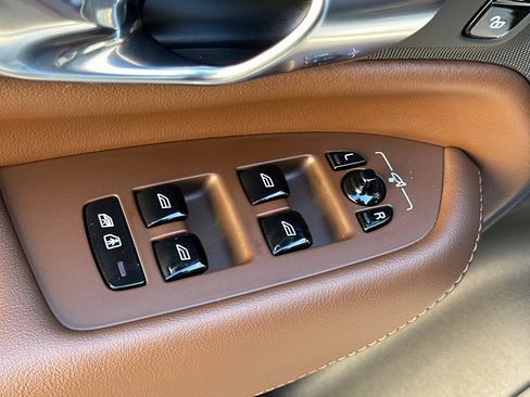 Certified 2025 Volvo XC90 B5 Plus w/ Protection Package Premier image 11