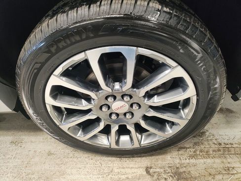 Used 2020 GMC Acadia Denali w/ Trailering Package image 21