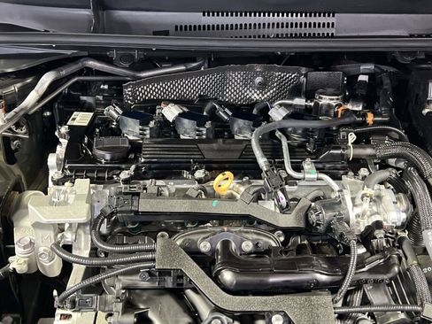 Used 2025 Toyota Corolla SE image 29