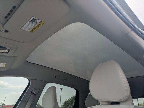 New 2025 Volvo EX90 Ultra image 20