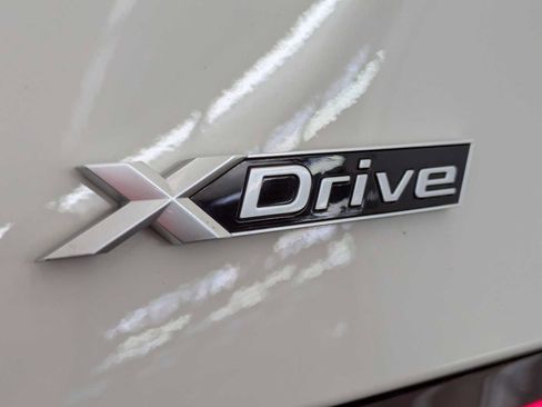 Used 2025 BMW 530i xDrive w/ Premium Package image 12