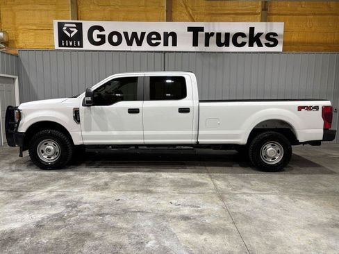 Used 2022 Ford F250 XL w/ Power Equipment Group AWD/4WD image 2