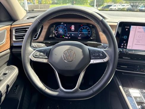 Used 2026 Volkswagen Atlas SE AWD/4WD image 21