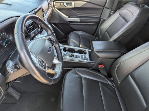 Used 2021 Ford Explorer XLT w/ Equipment Group 202A image 23