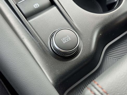 Used 2025 Ford Explorer Active image 29