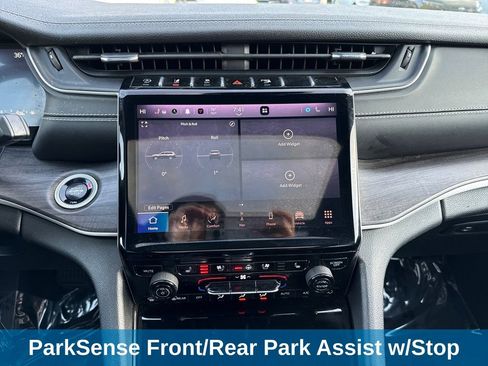 Used 2024 Jeep Grand Cherokee L Limited w/ Luxury Tech Group II image 24