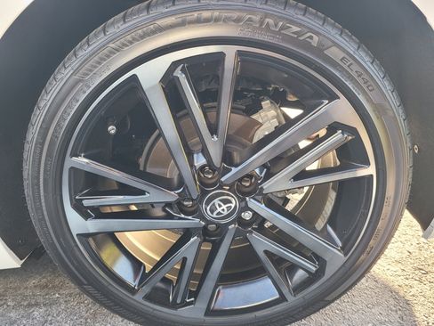 Used 2025 Toyota Camry XSE FWD image 8