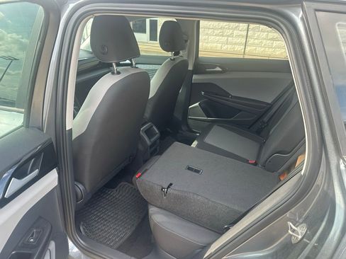 Used 2024 Volkswagen Taos S image 12