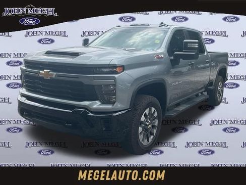 Used 2024 Chevrolet Silverado 2500 Custom w/ Custom Value Package AWD/4WD image 1