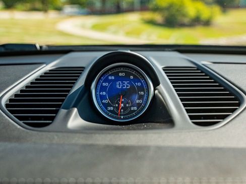 Used 2018 Porsche 911 Carrera 4S image 22