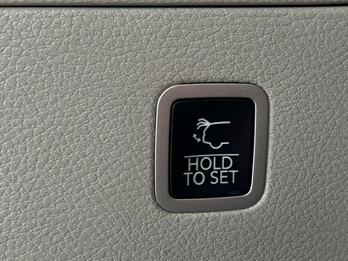 Used 2022 Jeep Wagoneer Series II image 36