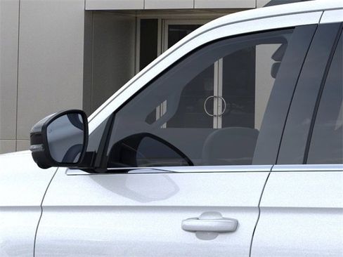 New 2025 Ford Expedition Active image 20