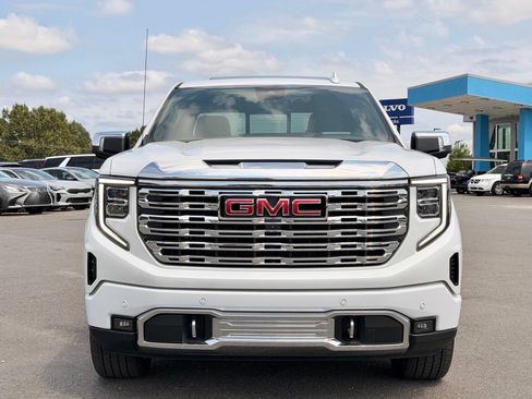 Used 2023 GMC Sierra 1500 Denali AWD/4WD image 5
