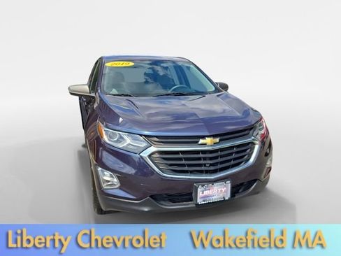 Used 2019 Chevrolet Equinox LS AWD/4WD image 2