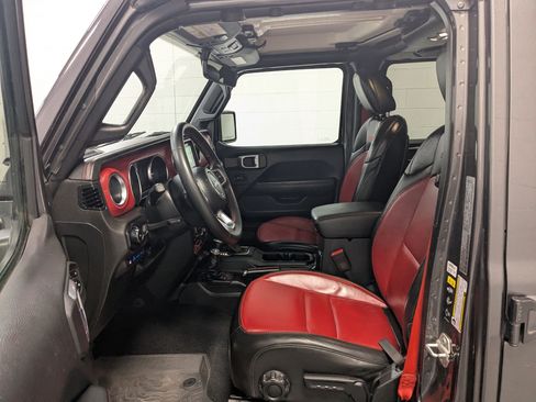 Used 2023 Jeep Wrangler Unlimited Rubicon 4xe AWD/4WD image 22