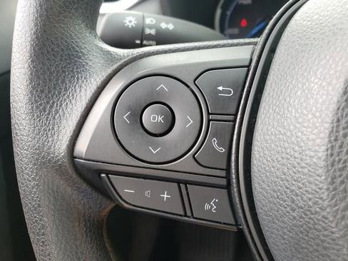 Used 2025 Toyota RAV4 XLE image 21