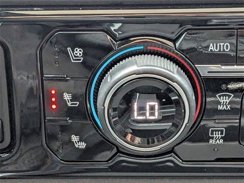 Used 2024 Chevrolet Silverado 2500 High Country w/ High Country Premium Package image 29