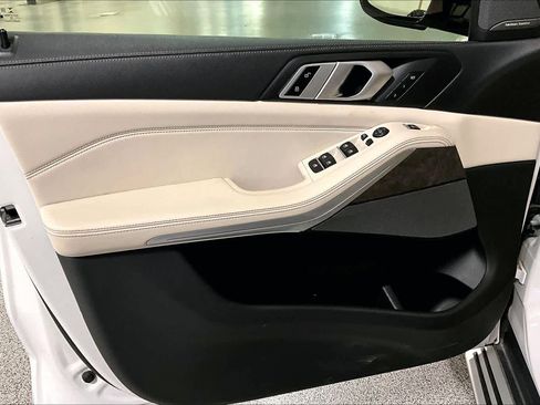 Used 2019 BMW X5 xDrive40i w/ Premium Package 2 image 22