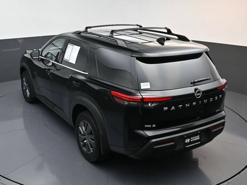 Used 2024 Nissan Pathfinder SV w/ Lighting Package (N92) FWD image 18