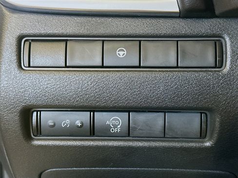 Used 2023 Nissan Rogue SV FWD image 17