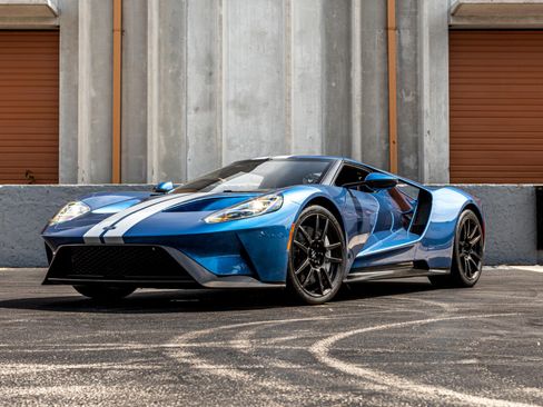 Used 2019 Ford GT image 24