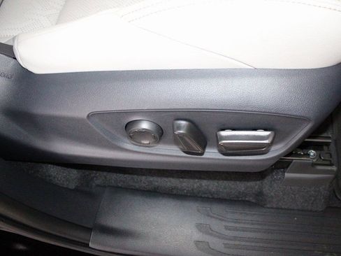 New 2026 Toyota Tacoma Limited image 45