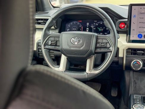 Used 2024 Toyota Tacoma TRD Off-Road AWD/4WD image 27
