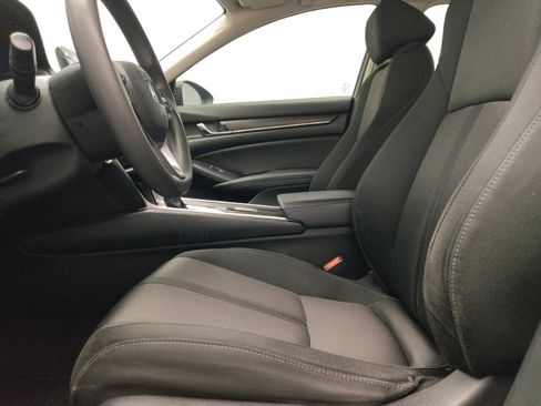 Used 2020 Honda Accord EX image 17