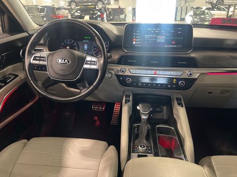 Used 2021 Kia Telluride SX w/ SX Prestige Package image 19