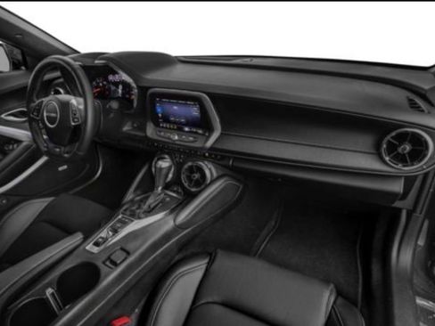 Used 2024 Chevrolet Camaro LT RWD image 4