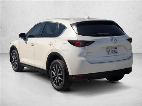 Used 2018 MAZDA CX-5 Touring w/ Preferred Equipment Package FWD image 8