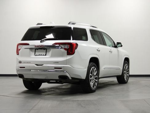 Used 2022 GMC Acadia Denali w/ Denali Technology Package image 4