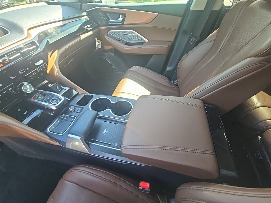 Certified 2024 Acura MDX w/ Technology Package FWD image 29