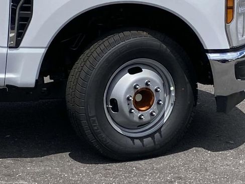 New 2025 Ford F350 XL w/ XL Chrome Package image 3